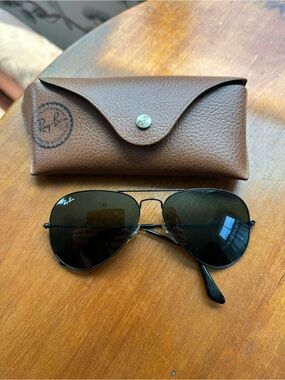 Ray-Ban RB3025 Aviator Large Metal 58mm Matte Black Sunglasses w/ Case